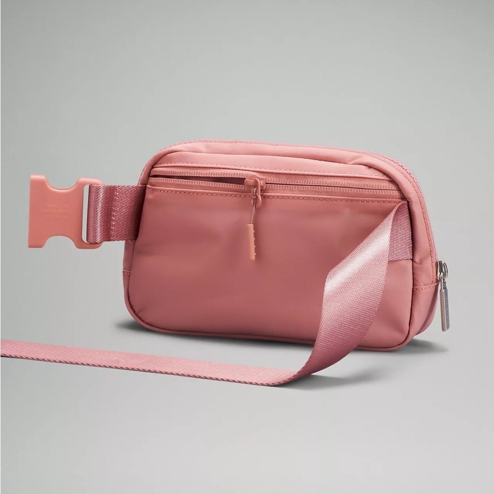 NWT Sealed Limited Release Pink Pastel Everywhere Bag - Picture 4 of 6